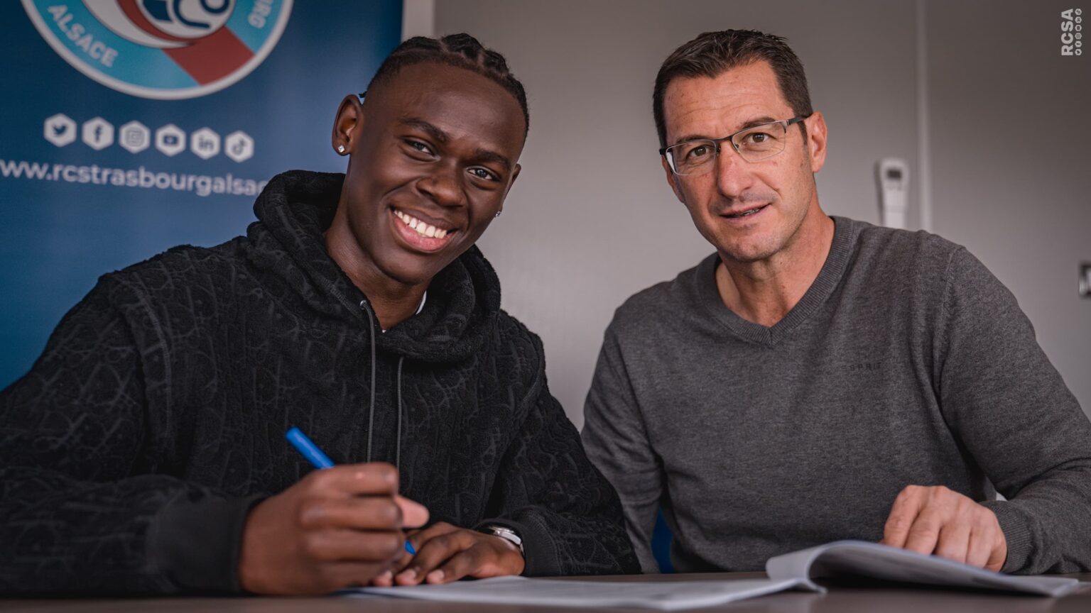 Premier contrat professionnel pour Aboubacar Ali - Racing Club de ...